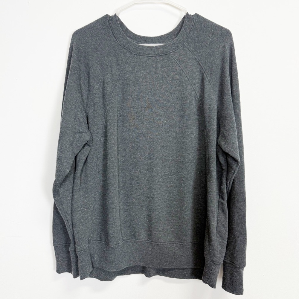 Zella Sweatshirt Mens Medium Gray Crewneck Pullover Lightweight Raglan Yoga Gym